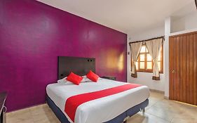 OYO Hotel Emperadores Inn